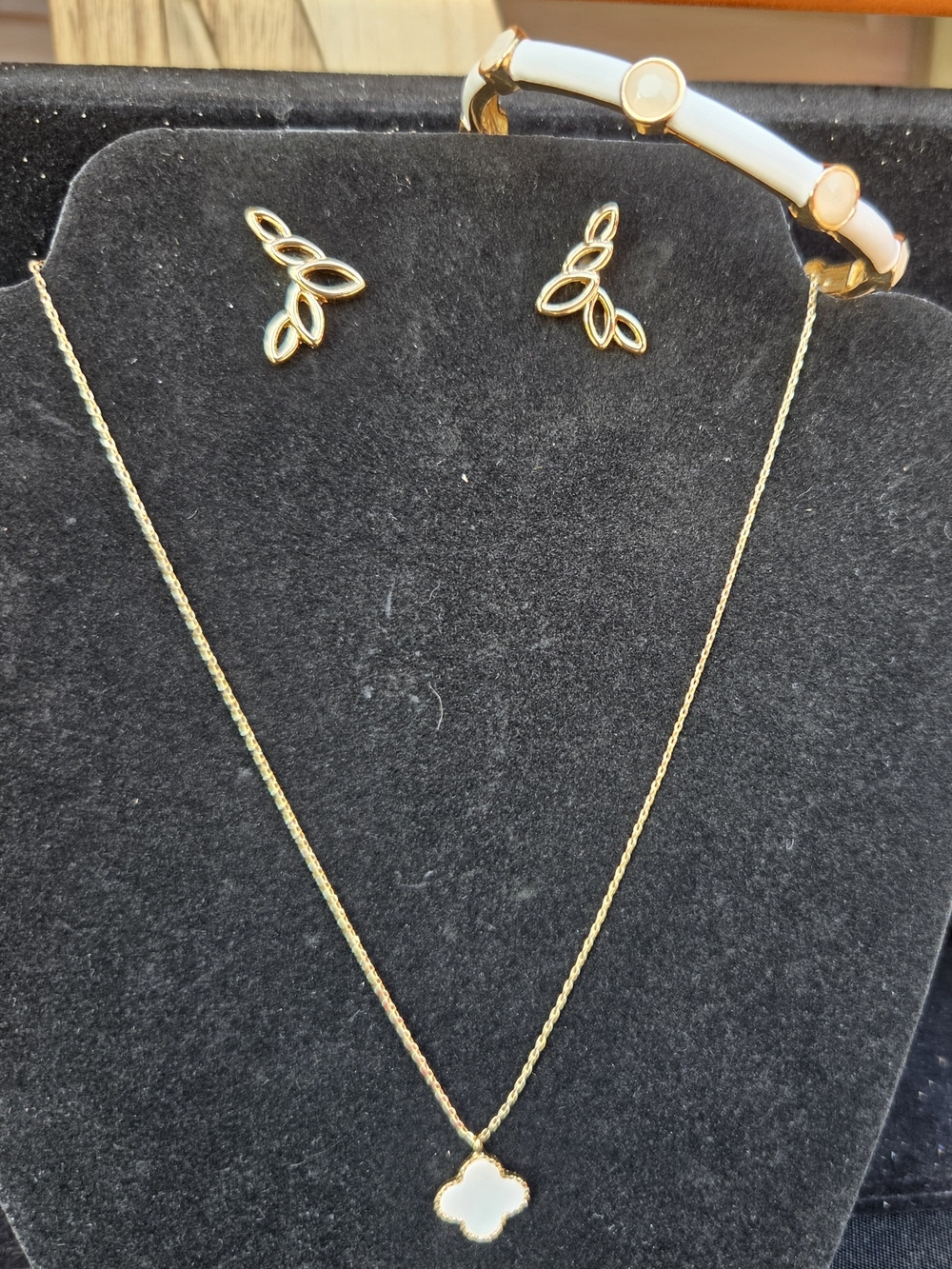 Park Lane Marshmallow Bracelet, Icon White Necklace, Crepe Earrings